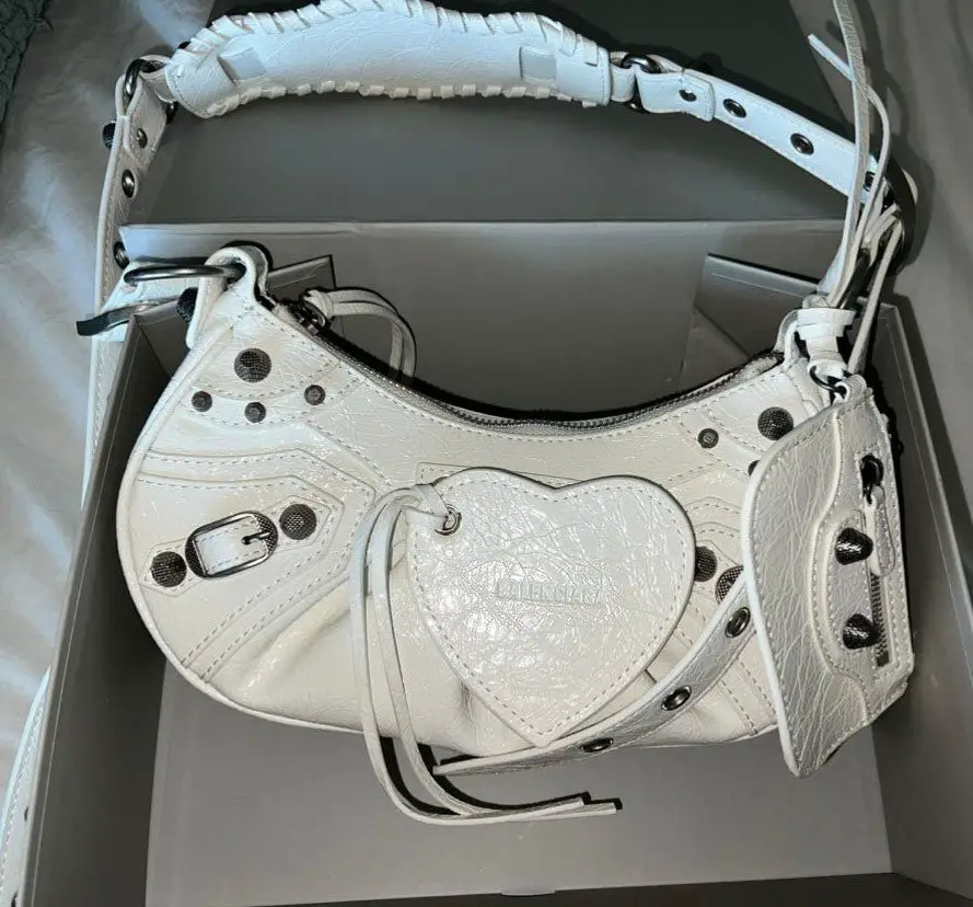 Anyone know where to find the Balenciaga hourglass bag? : r/DHgate